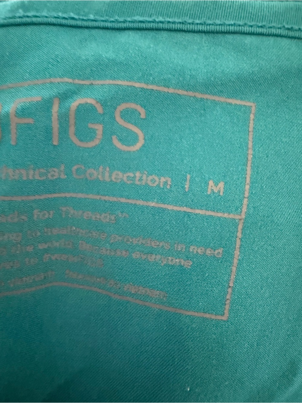 FIGS Teal Women's Scrub Set Pants & Top - Picture 2 of 3